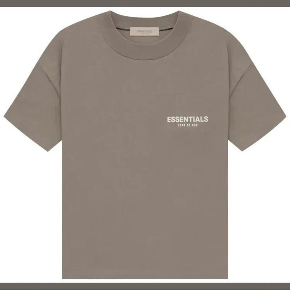 Fear of God Essentials Desert Taupe Tee Brand New Size Small(1 size oversized)